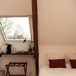 Maison Bed & Breakfast *